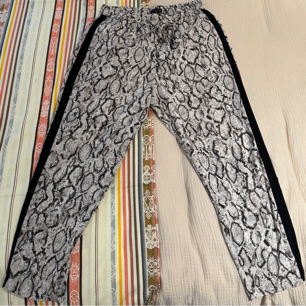 Snake skin Pants - Dynamite 🧨